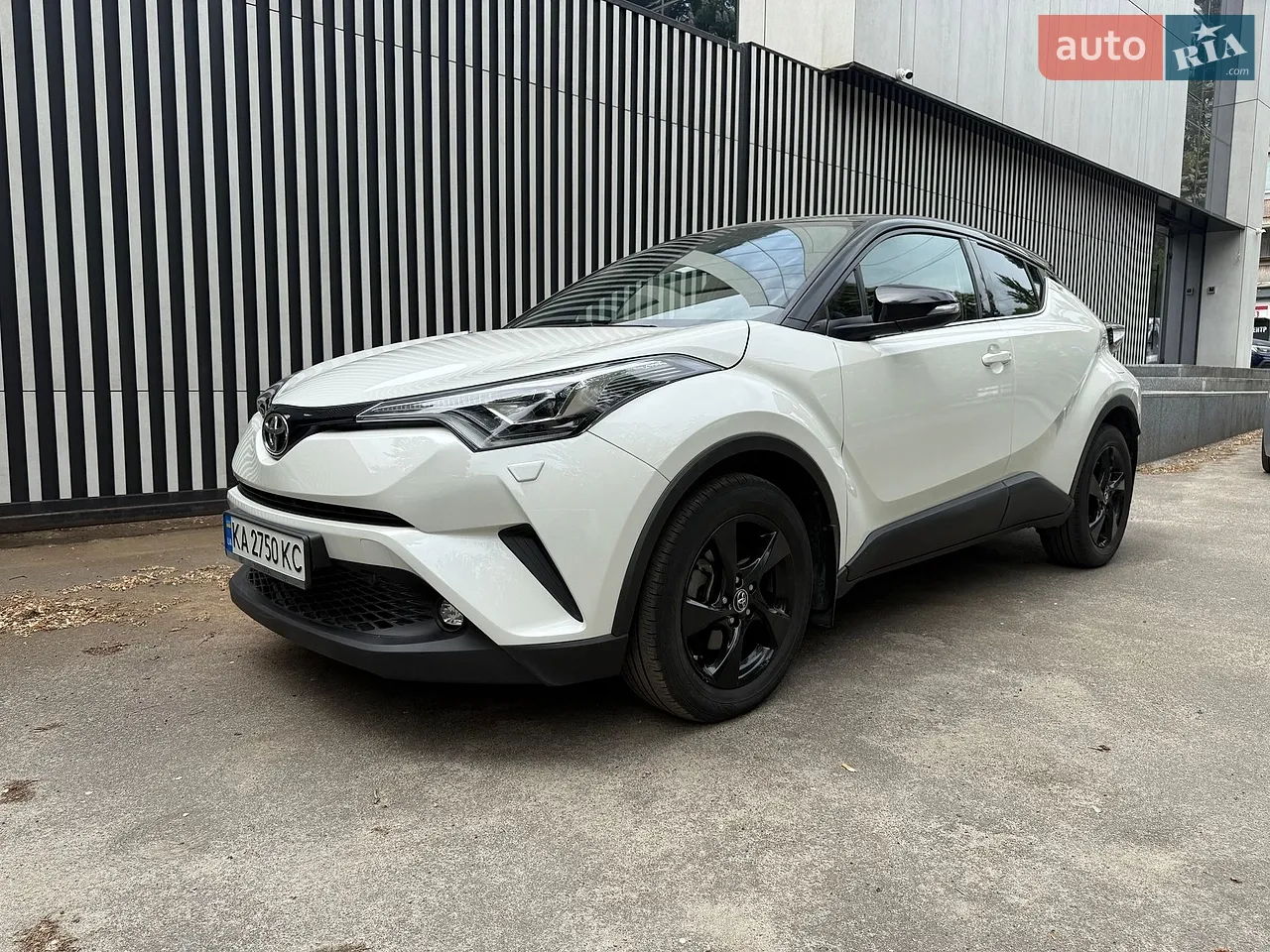 2018 Toyota C-HR - мініатюра 13