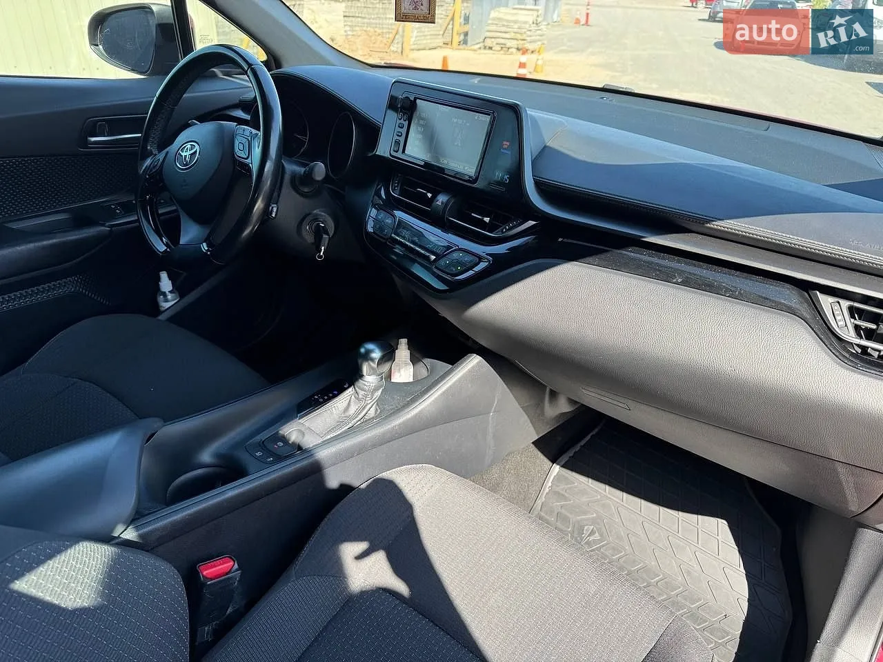 2017 Toyota C-HR - мініатюра 10