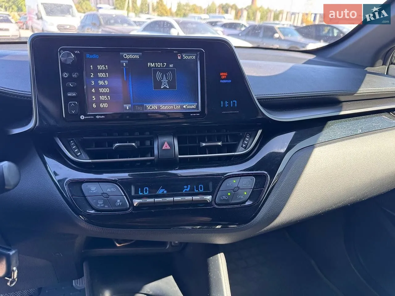 2017 Toyota C-HR - мініатюра 18
