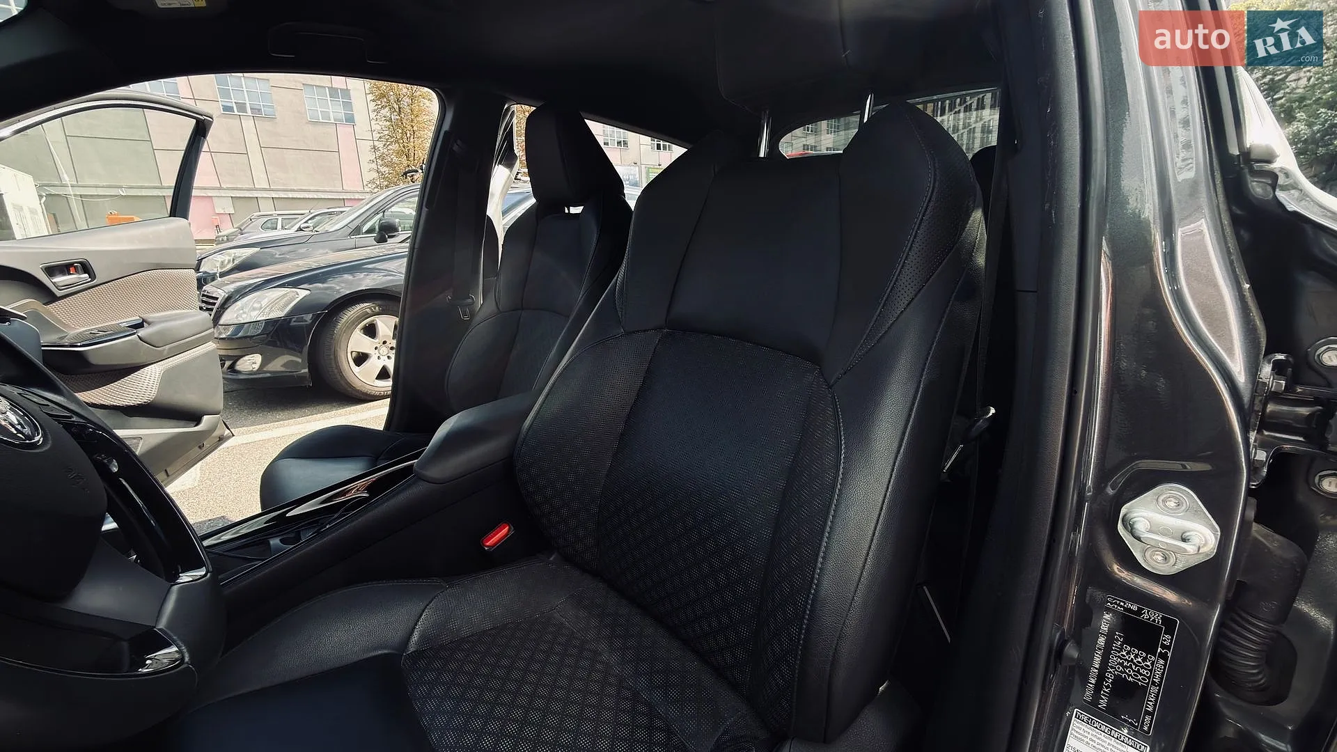 2019 Toyota C-HR - мініатюра 11