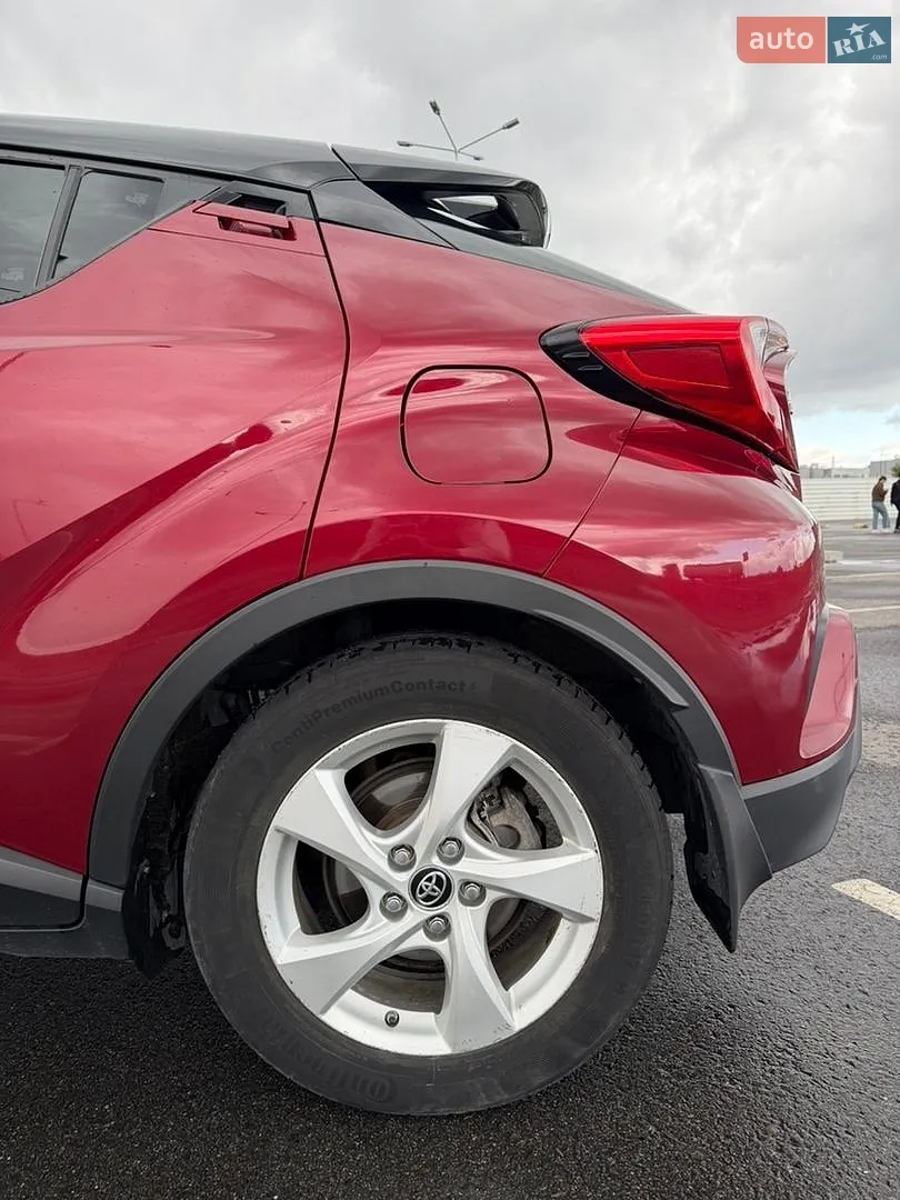2017 Toyota C-HR - мініатюра 16