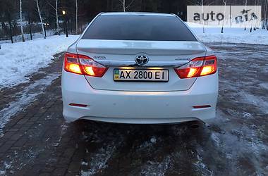 Седан Toyota Camry 2014 в Харькове