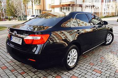 Седан Toyota Camry 2014 в Ивано-Франковске