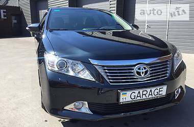 Седан Toyota Camry 2011 в Киеве