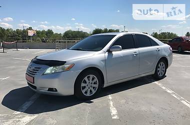 Седан Toyota Camry 2006 в Киеве