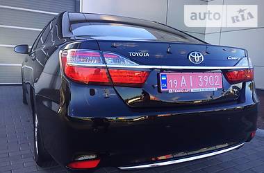 Седан Toyota Camry 2015 в Киеве