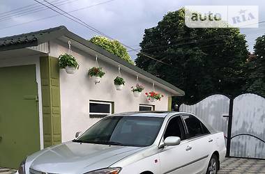 Седан Toyota Camry 2004 в Черновцах