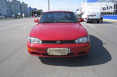 Седан Toyota Camry 1995 в Чернигове