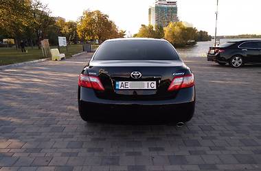 Седан Toyota Camry 2008 в Днепре