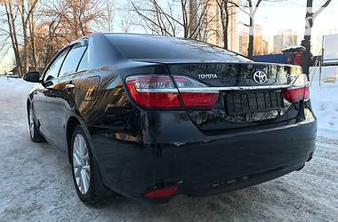 Седан Toyota Camry 2015 в Киеве