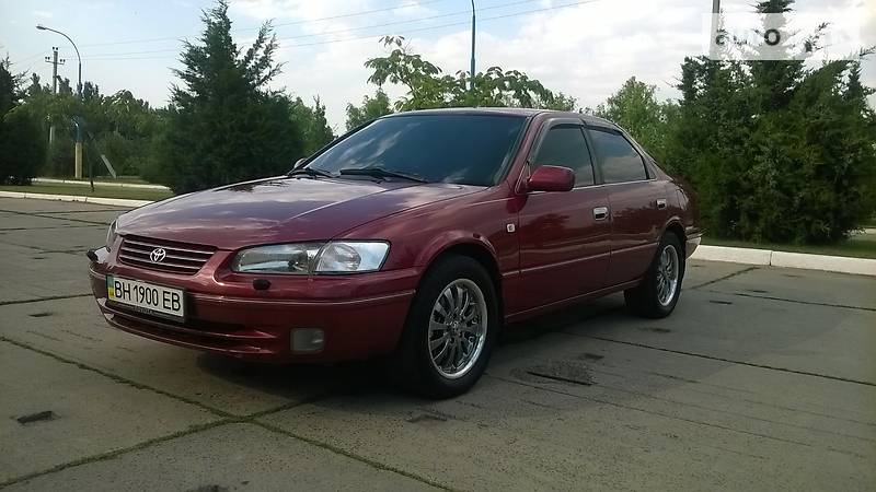 Седан Toyota Camry 1998 в Измаиле