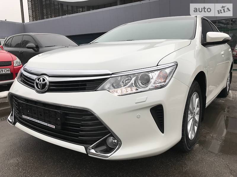 Седан Toyota Camry 2014 в Киеве