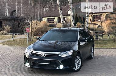 Седан Toyota Camry 2015 в Харькове