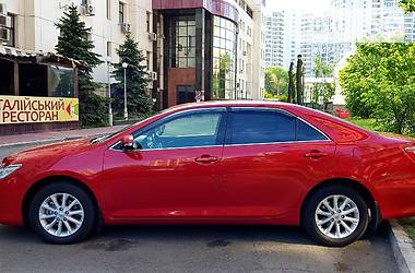 Седан Toyota Camry 2017 в Києві