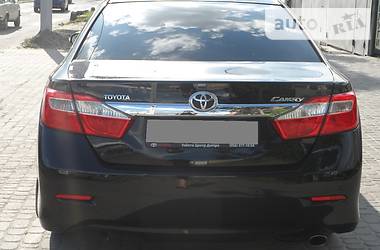Седан Toyota Camry 2013 в Днепре