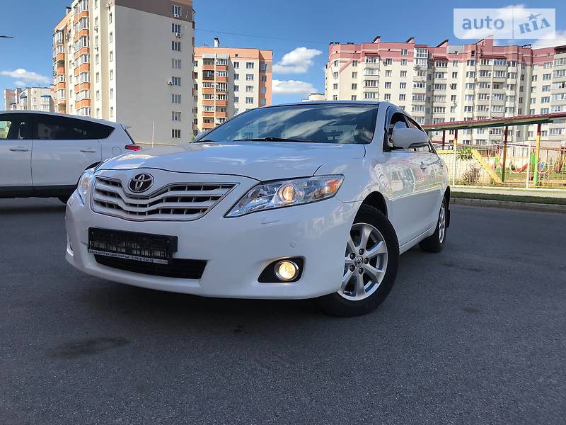 Седан Toyota Camry 2010 в Вінниці