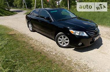 Седан Toyota Camry 2011 в Ивано-Франковске