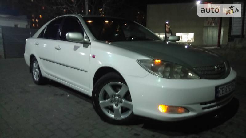 Седан Toyota Camry 2004 в Черновцах