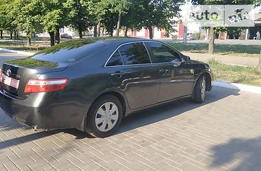 Седан Toyota Camry 2006 в Мариуполе