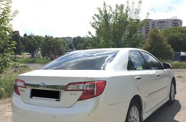 Седан Toyota Camry 2012 в Полтаве