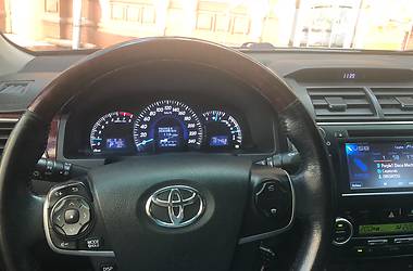 Седан Toyota Camry 2012 в Днепре