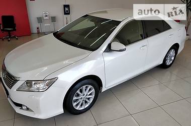 Седан Toyota Camry 2012 в Чернівцях