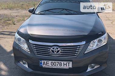 Седан Toyota Camry 2012 в Днепре