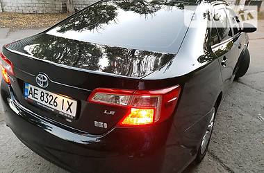 Седан Toyota Camry 2012 в Дніпрі