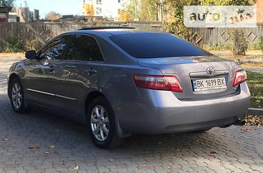 Седан Toyota Camry 2009 в Івано-Франківську