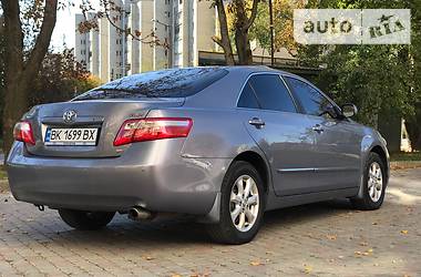 Седан Toyota Camry 2009 в Ивано-Франковске