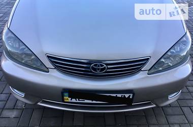 Седан Toyota Camry 2004 в Днепре