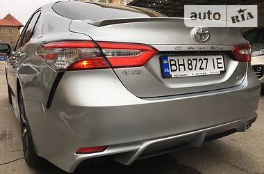 Седан Toyota Camry 2018 в Одессе