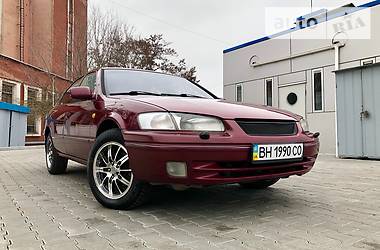 Седан Toyota Camry 1997 в Одесі