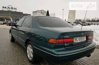 Седан Toyota Camry 1999 в Львове