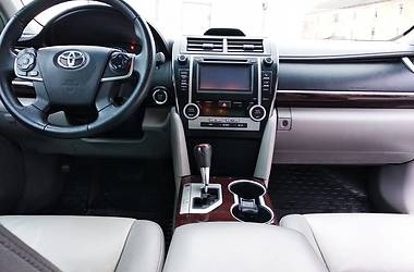 Седан Toyota Camry 2013 в Обухове