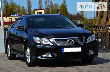 Седан Toyota Camry 2012 в Днепре