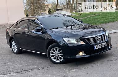 Седан Toyota Camry 2013 в Каменском