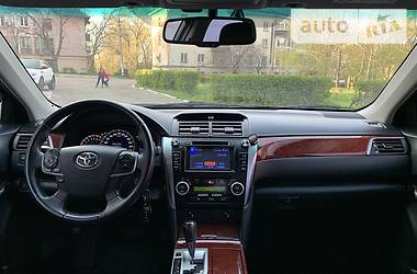 Седан Toyota Camry 2013 в Кам'янському