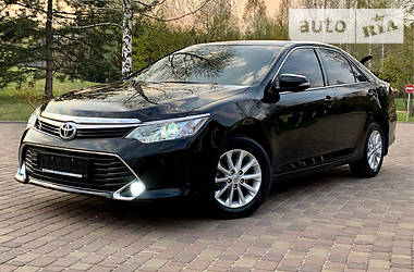 Седан Toyota Camry 2016 в Харькове