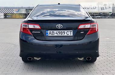 Седан Toyota Camry 2013 в Виннице