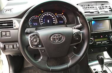 Седан Toyota Camry 2013 в Виннице