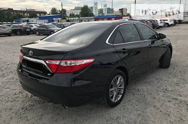 Седан Toyota Camry 2015 в 