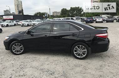 Седан Toyota Camry 2015 в 