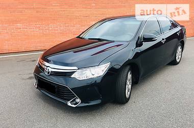 Седан Toyota Camry 2015 в Киеве