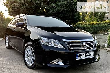 Седан Toyota Camry 2012 в Киеве