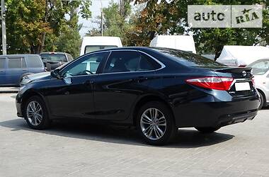 Седан Toyota Camry 2016 в 