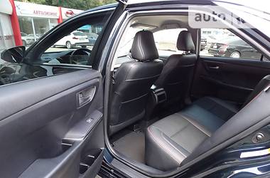 Седан Toyota Camry 2016 в 