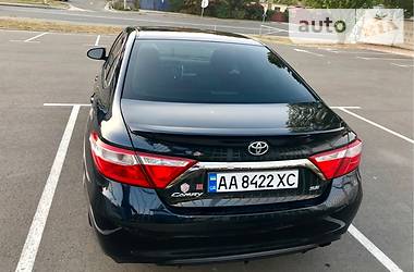 Седан Toyota Camry 2015 в Киеве