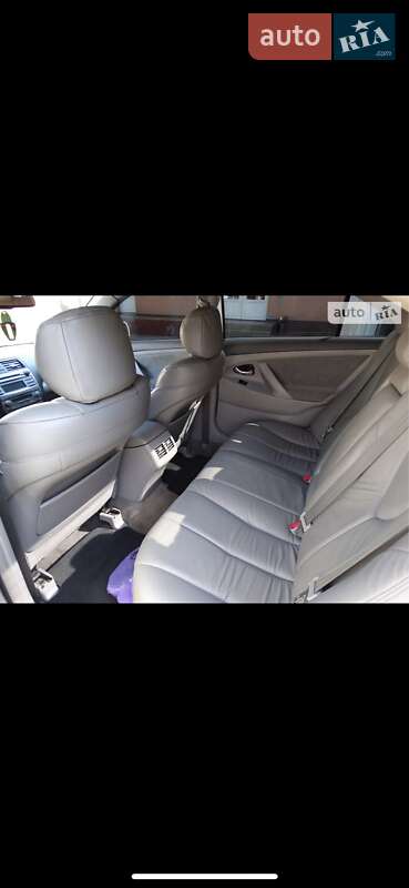 Седан Toyota Camry 2007 в Черновцах