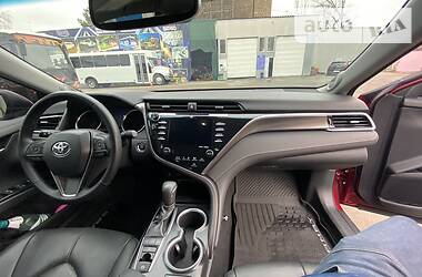 Седан Toyota Camry 2017 в Киеве